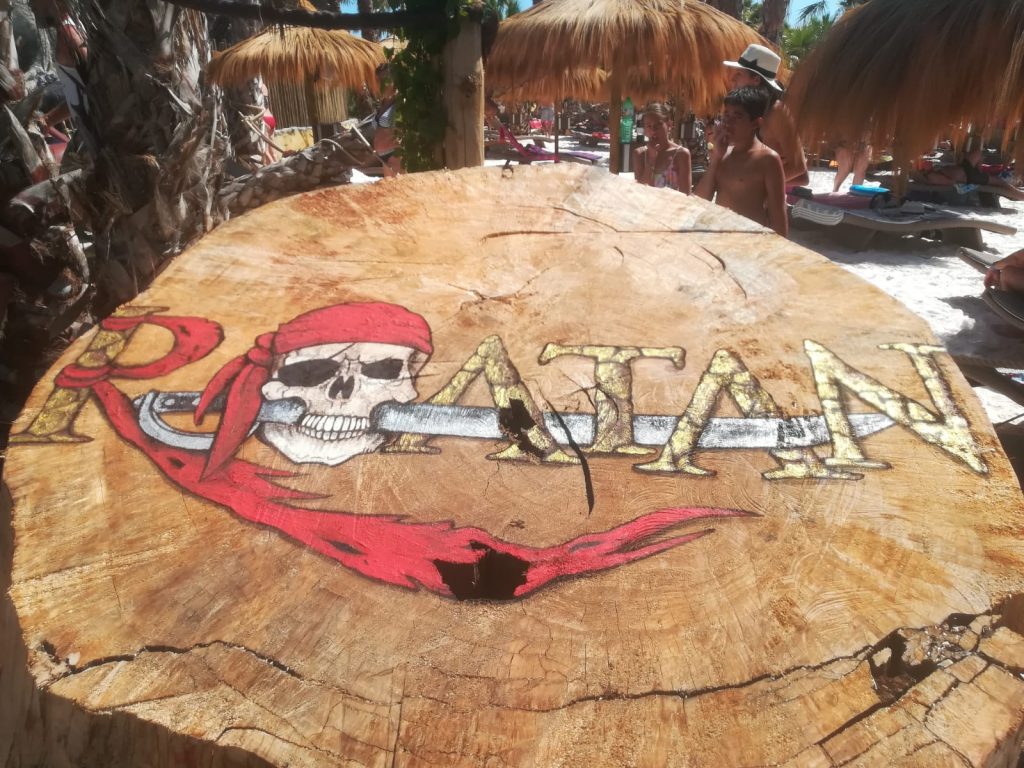 roatan caribe bay
