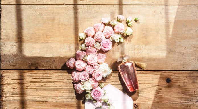 Rosa Moceniga: il profumo nato tra i roseti del parco di Villa Mocenigo rosa moceniga