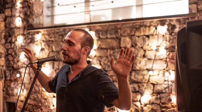 Poetry Slam: la finale al Verdi di Padova con i campioni italiani poetry slam